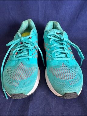 Women's Nike Running Shoes 8.5 Teal or Turquoise & Pink Air Zoom Pegasus 31